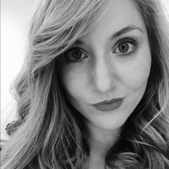 Meet your Posher, Ally - Picture 2 of 4